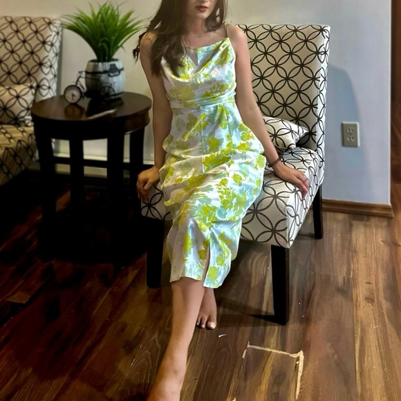 Floral cami dress - Picture 2 of 4
